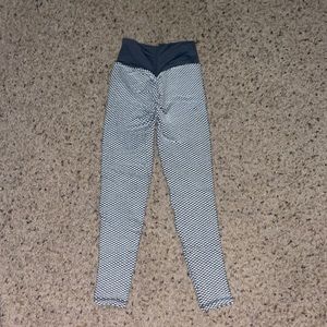 Butt scrunch leggings